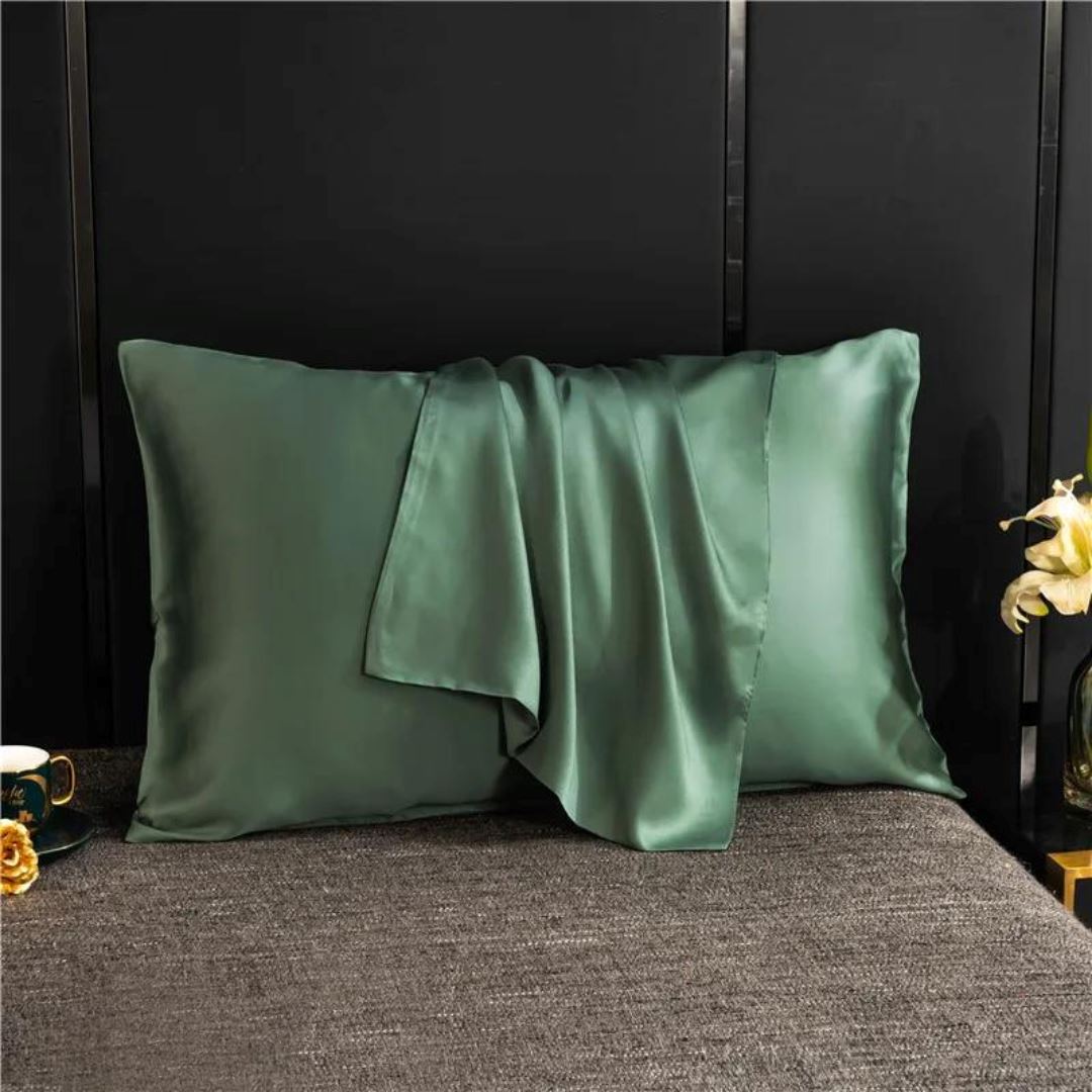 Conjunto de Fronhas LuxSilk Seda 100% Natural Fronha - 0001 YuDome Verde 50x70cm 