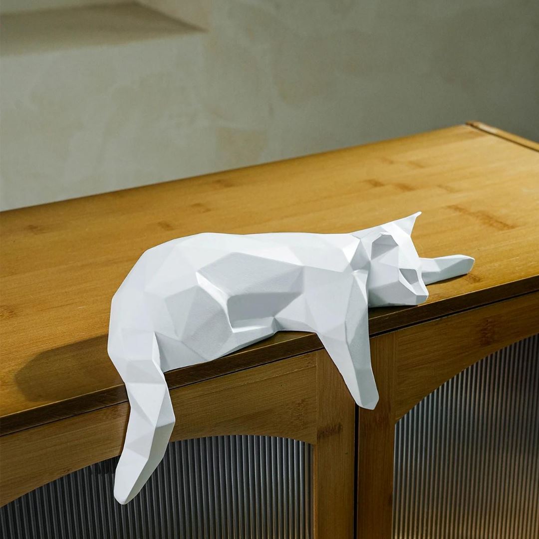 Escultura Geométrica Abstrata Gatinho Deitado YuDome 