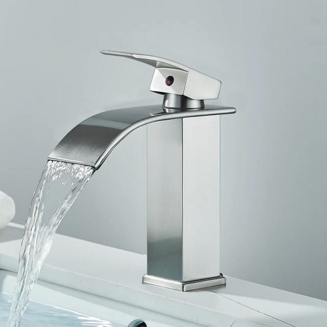 Torneira Monocomando Cascata Slim - Aço inoxidável e Água Quente e Fria Torneira - 0001 YuDome Cromo 19 CM 