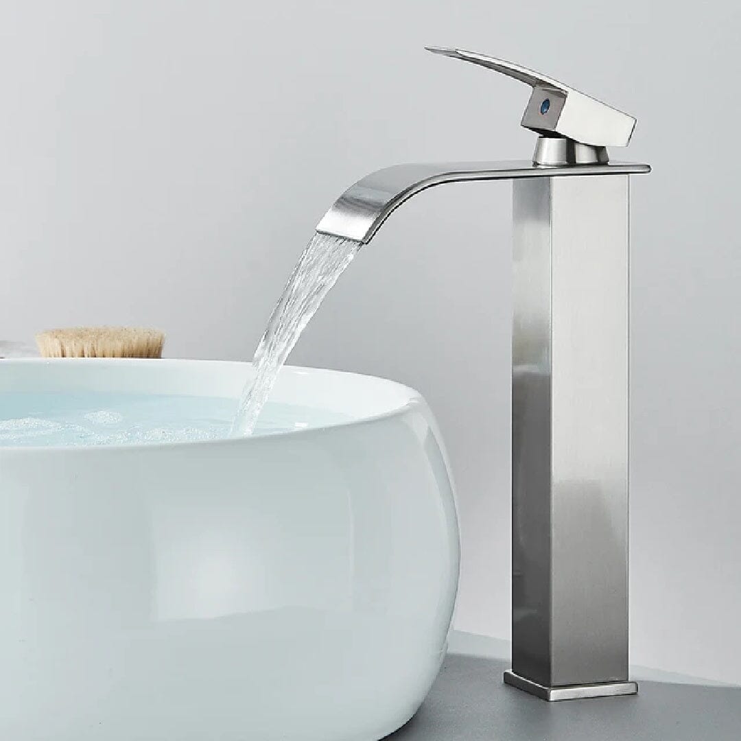 Torneira Monocomando Cascata Slim - Aço inoxidável e Água Quente e Fria Torneira - 0001 YuDome Cromo 27 CM 