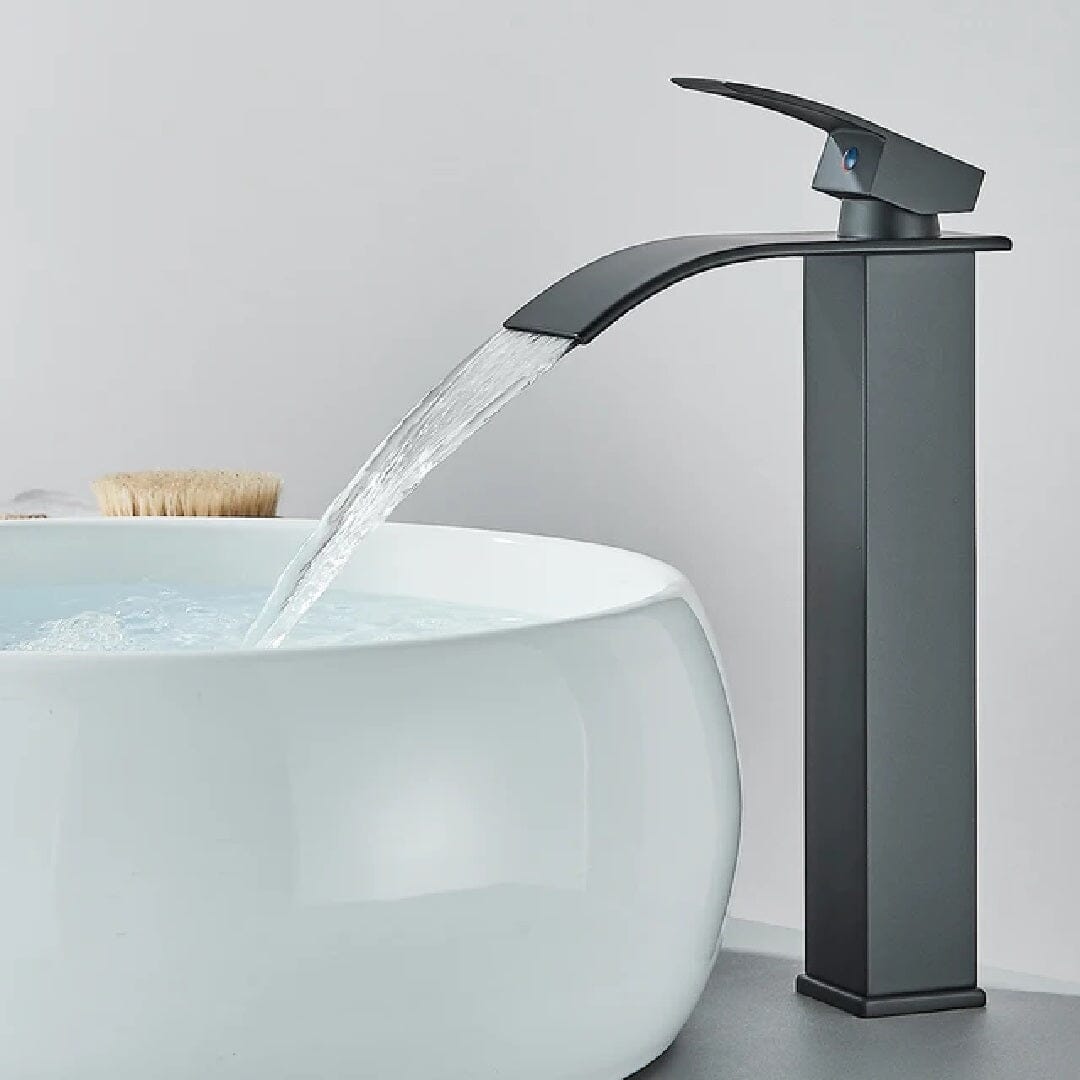 Torneira Monocomando Cascata Slim - Aço inoxidável e Água Quente e Fria Torneira - 0001 YuDome Preta 27 CM 